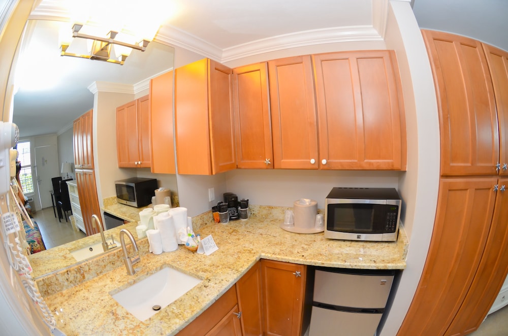Gulfcoast Inn Naples - photo 19