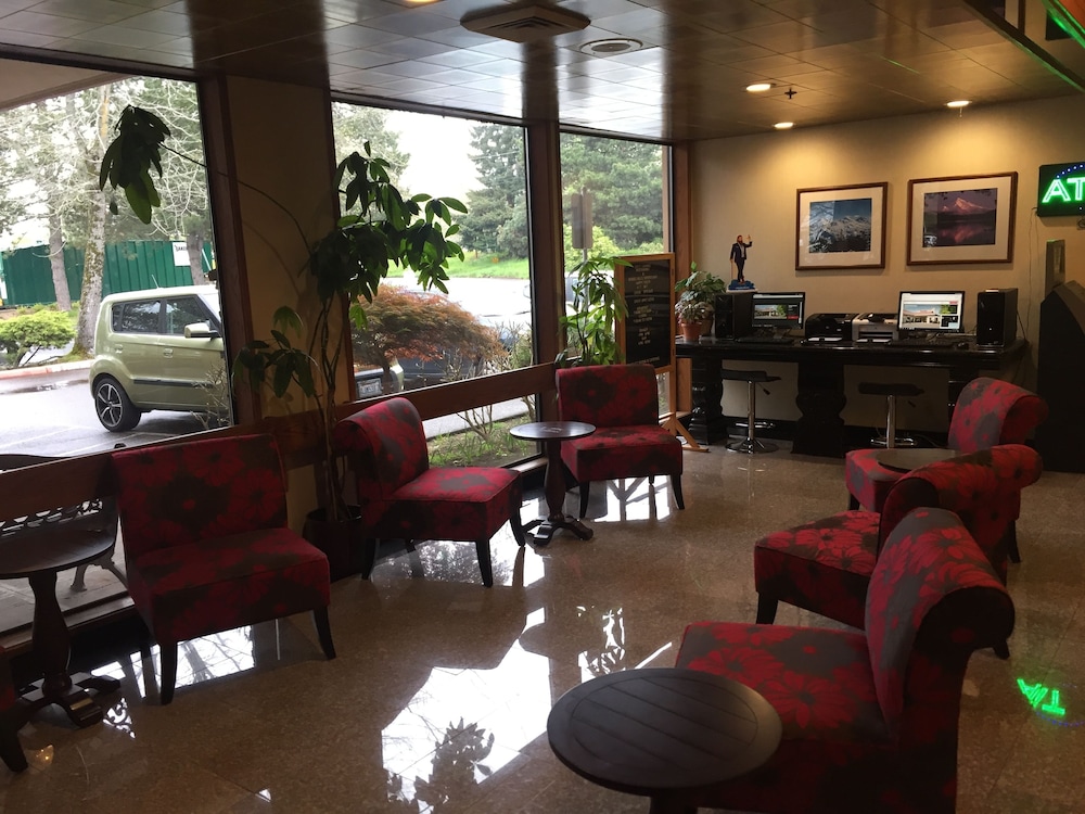 Ramada Portland Airport - photo 11