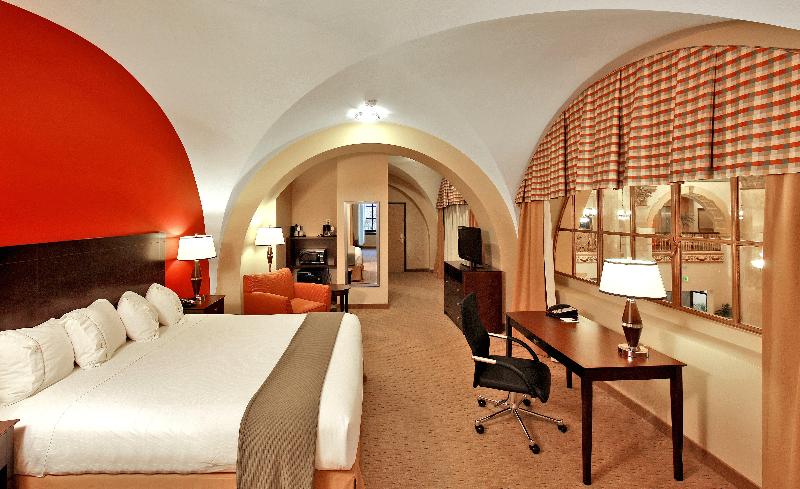 Holiday Inn Express Baltimore Downtown - photo 24