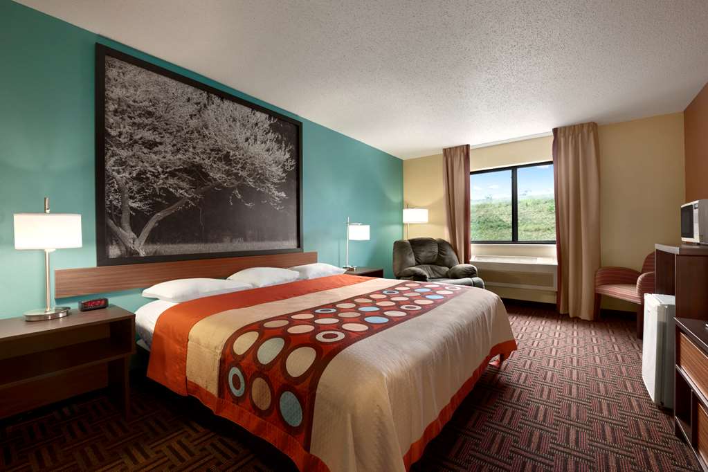 Super 8 by Wyndham Peoria East - photo 13