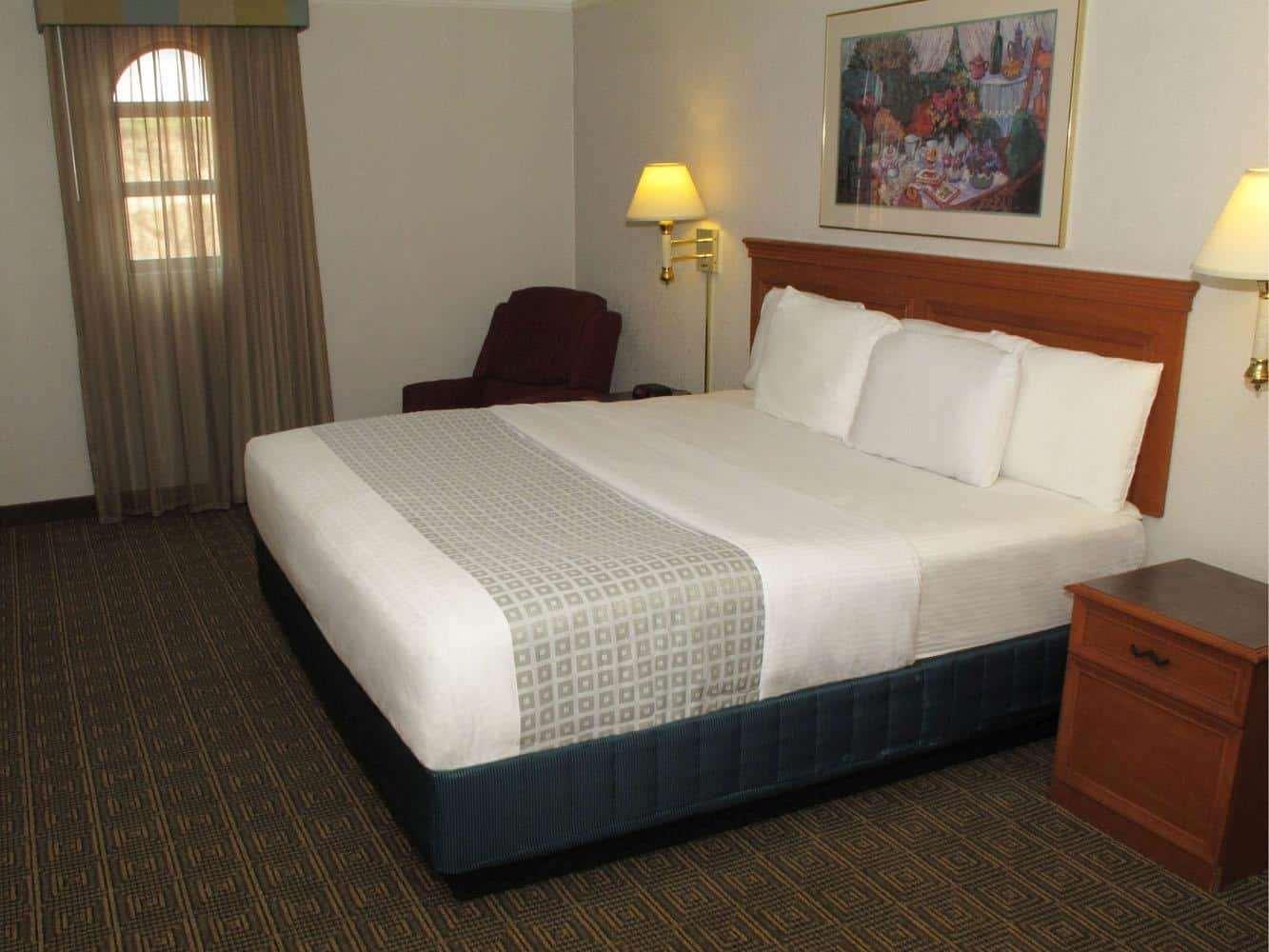 Super 8 by Wyndham Austin South I 35 - photo 13