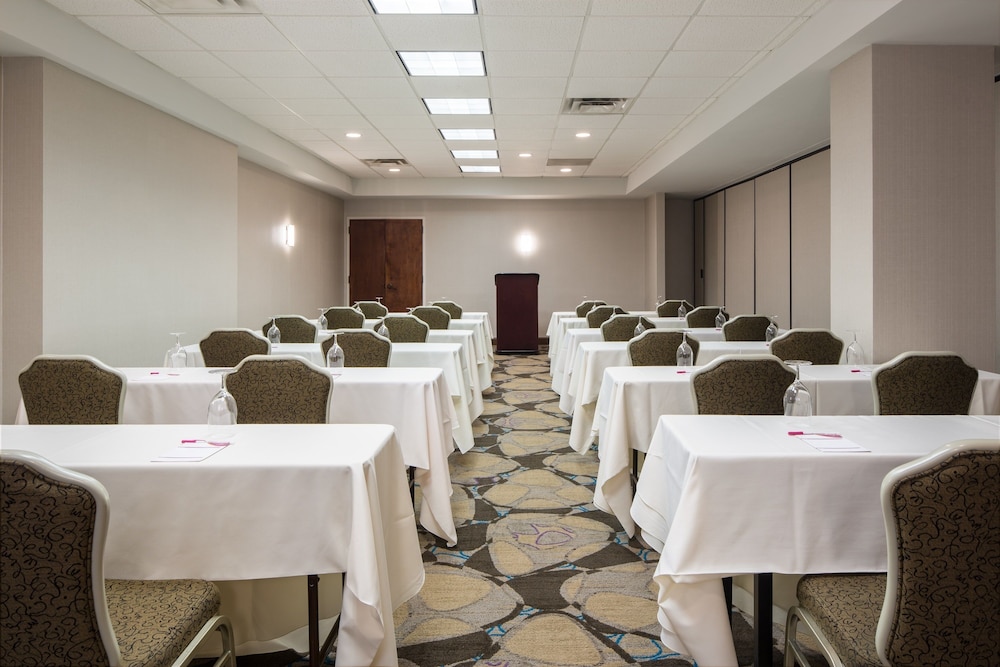 Crowne Plaza Memphis Downtown by IHG - photo 50