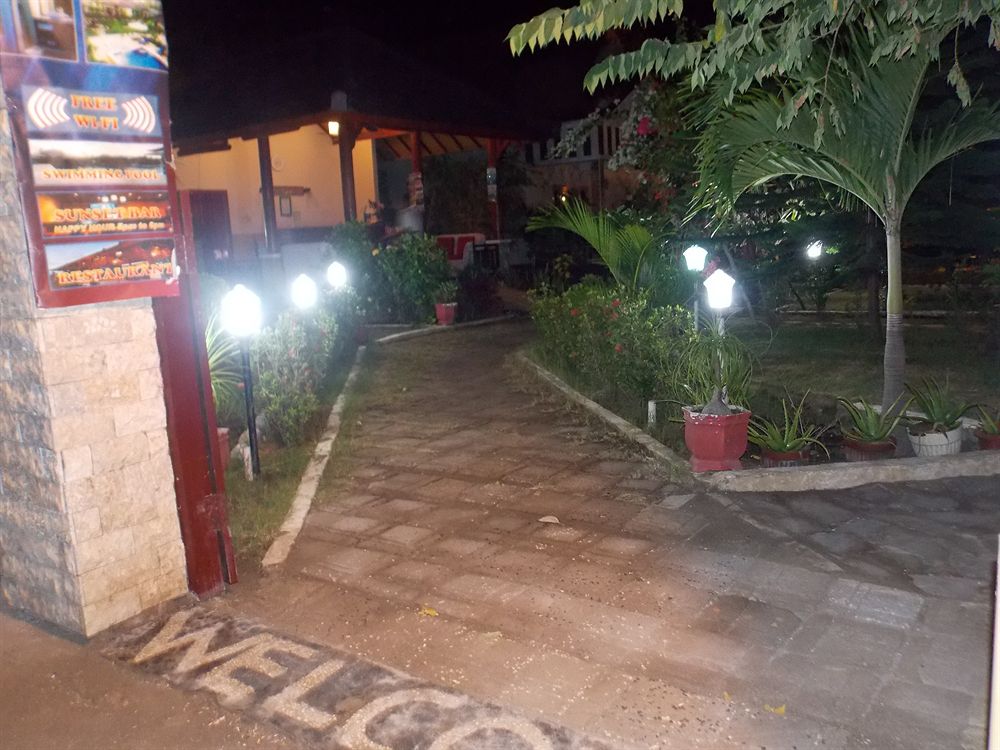 Tropical Hideaways Resort - carbon neutral hotel in Pemenang