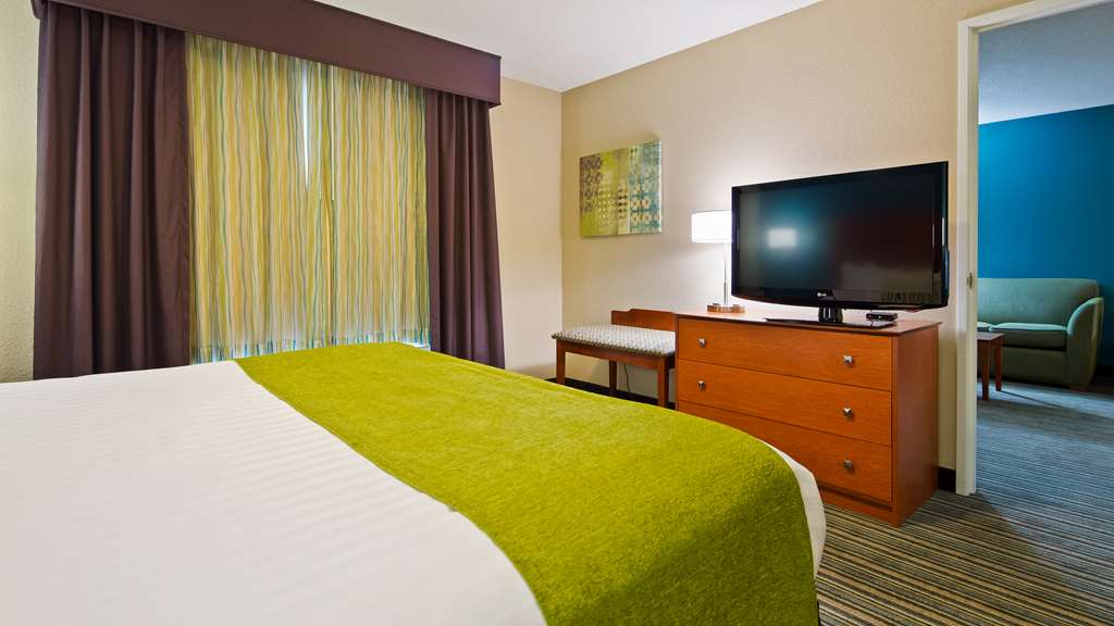 Best Western Plus Menomonie Inn & Suites - photo 6