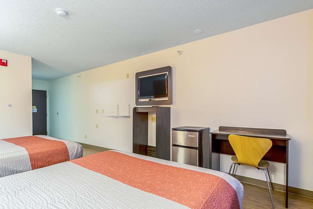 Motel 6 Indianapolis Carmel - photo 11
