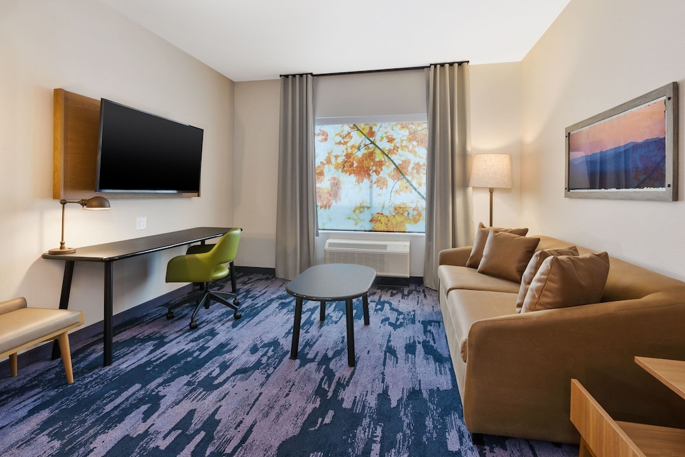 Fairfield Inn & Suites by Marriott Grand Rapids North - photo 14