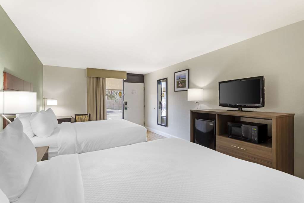 Quality Inn & Suites St Augustine Beach Area - photo 10