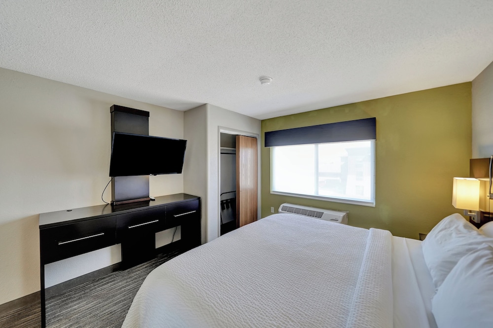 Holiday Inn Express Hotel & Suites Beatrice by IHG - photo 42