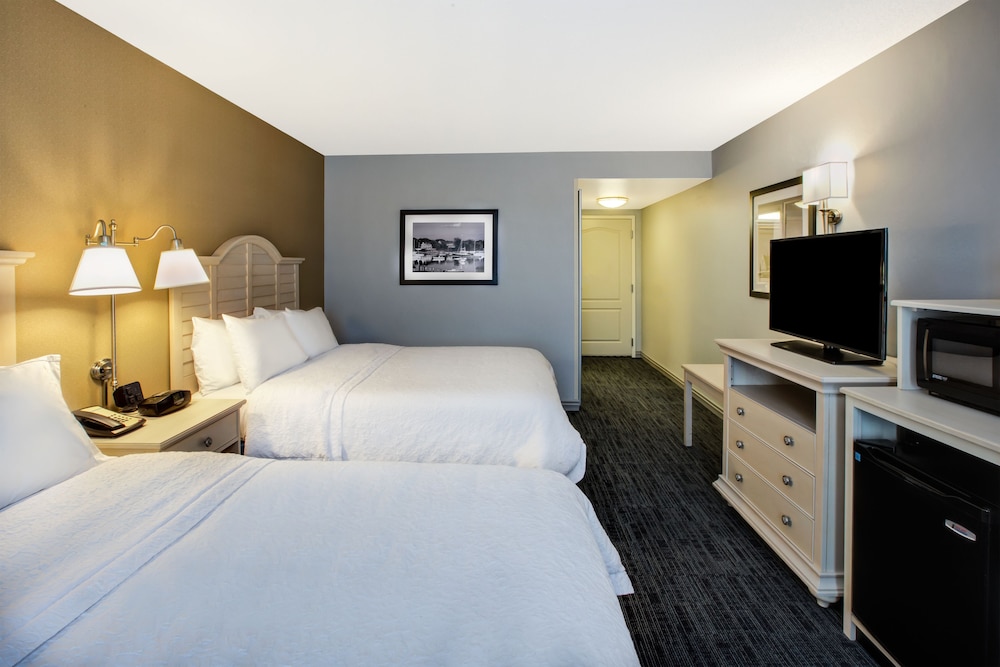 Hampton Inn & Suites Cape Cod West Yarmouth - photo 6
