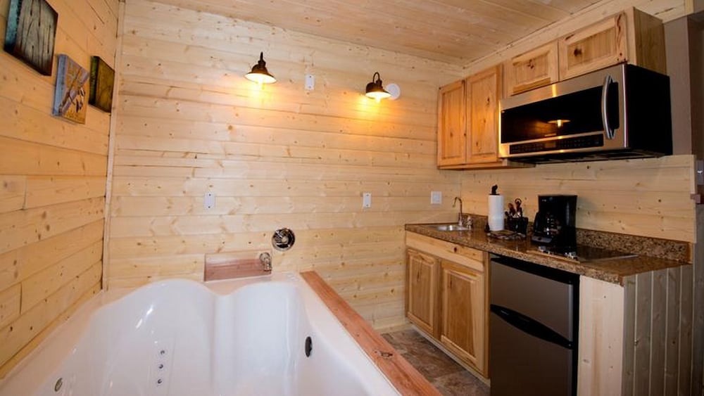 Upper Canyon Inn & Cabins - photo 50