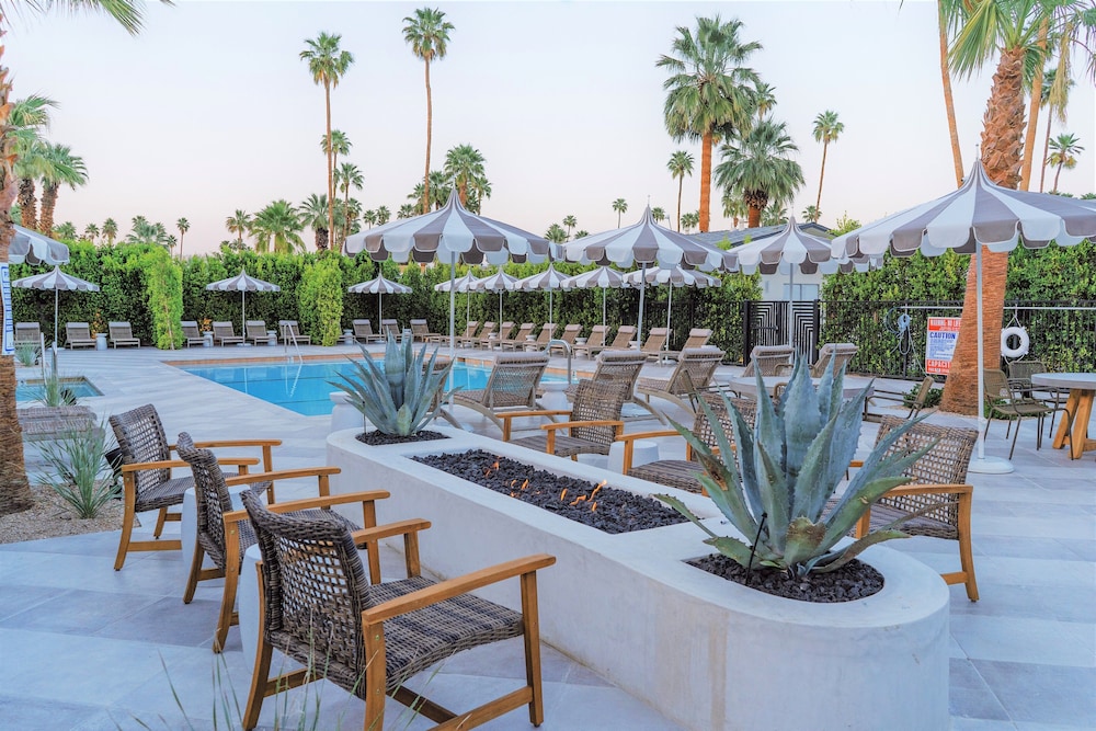 Azure Sky Hotel Adults Only a Town and Desert Boutique Hotel - photo 22