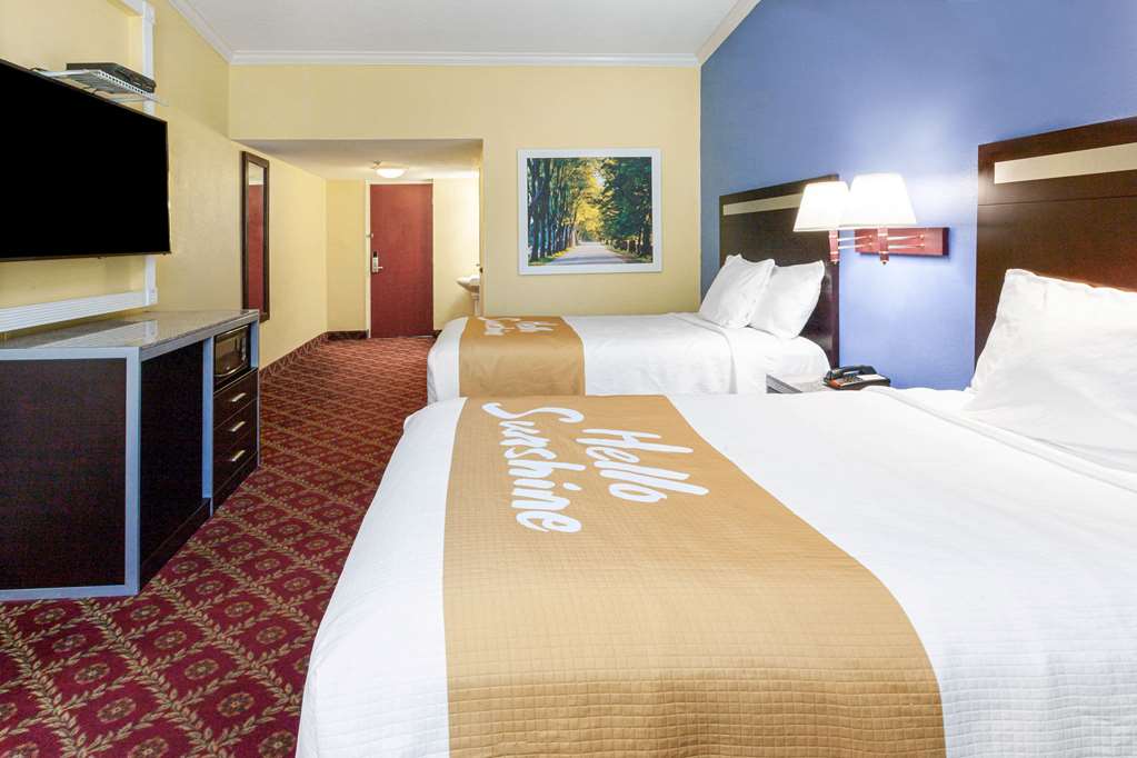 Days Inn by Wyndham Nanuet Spring Valley - photo 8