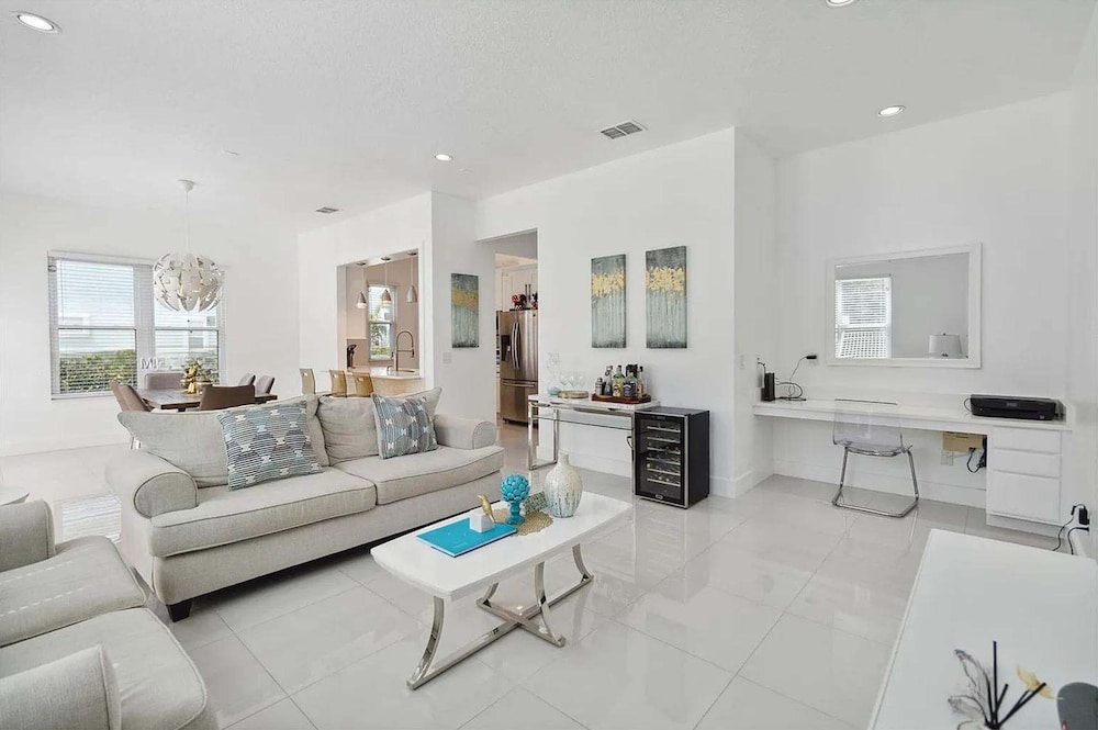 Gorgeous 4Bd Close to Disney With Spa at Reunion Resort 1552 - photo 6