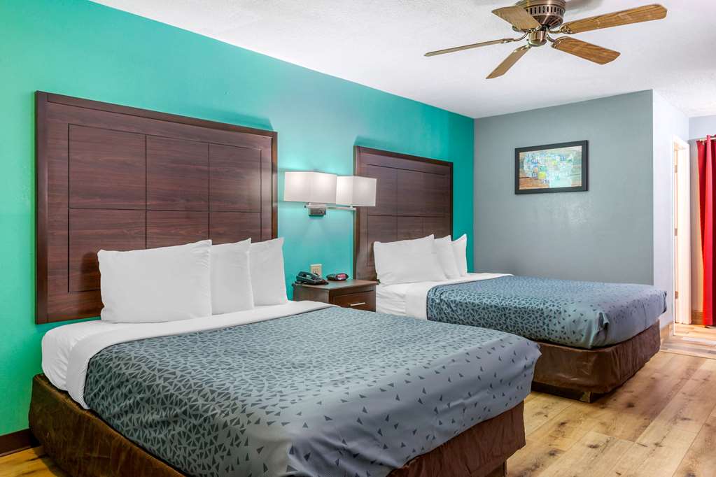 Econo Lodge West Coors Blvd - photo 20