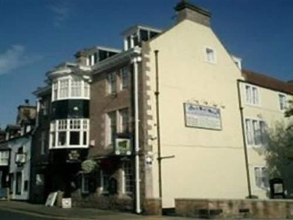 Black Bull Inn - carbon neutral hotel in Wooler