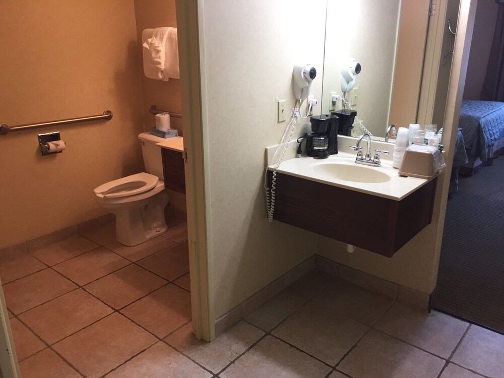 Baymont by Wyndham Branson Theatre District - photo 69
