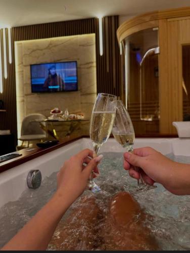 Raquel suite and SPA — 4-Star Luxury Hotel in Palermo, Italy