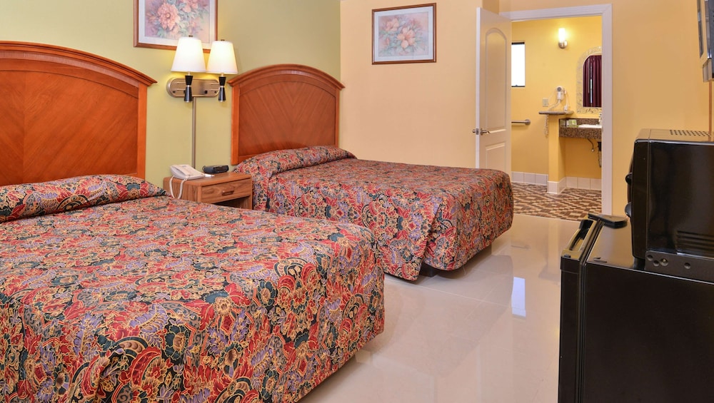 Magnuson Hotel Blythe - photo 2