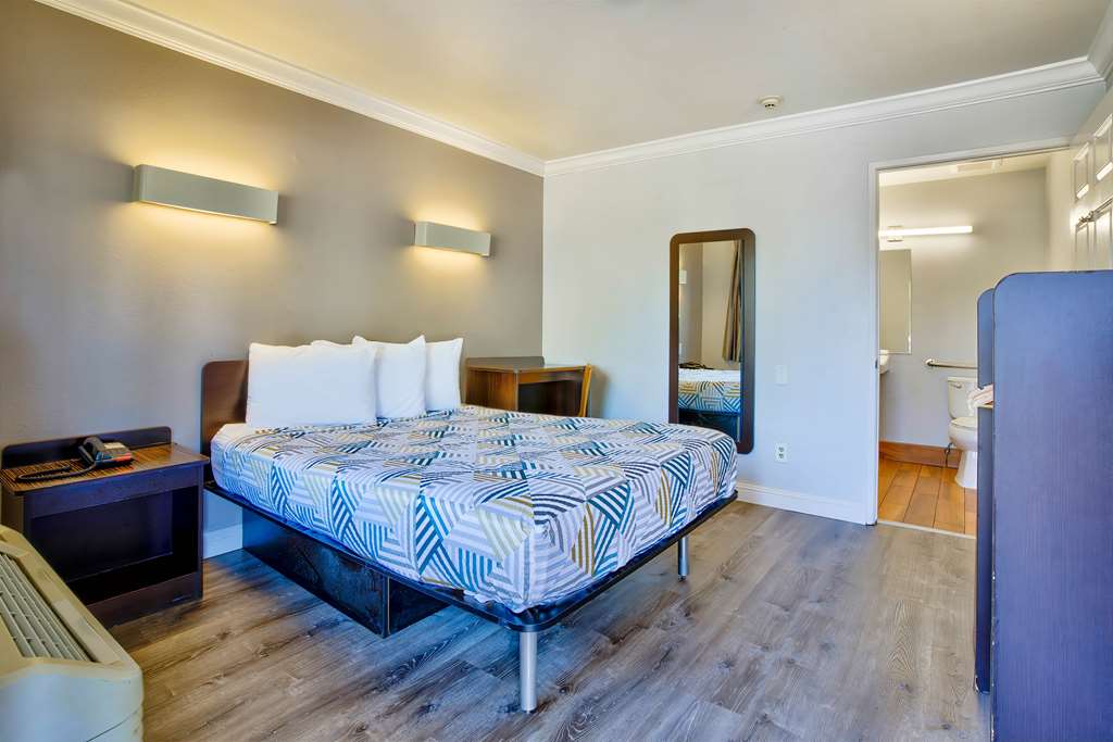 Motel 6 Menifee CA - photo 5