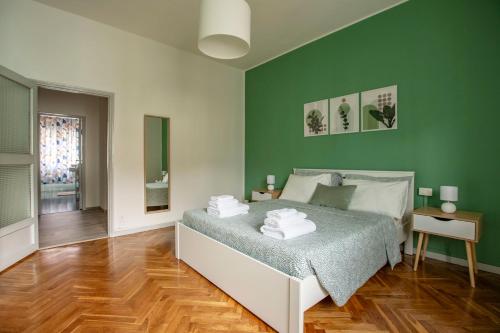 Como Lake spacious and near Historic Center Pet friendly — 4-Star Luxury Hotel in Lecco, Italy