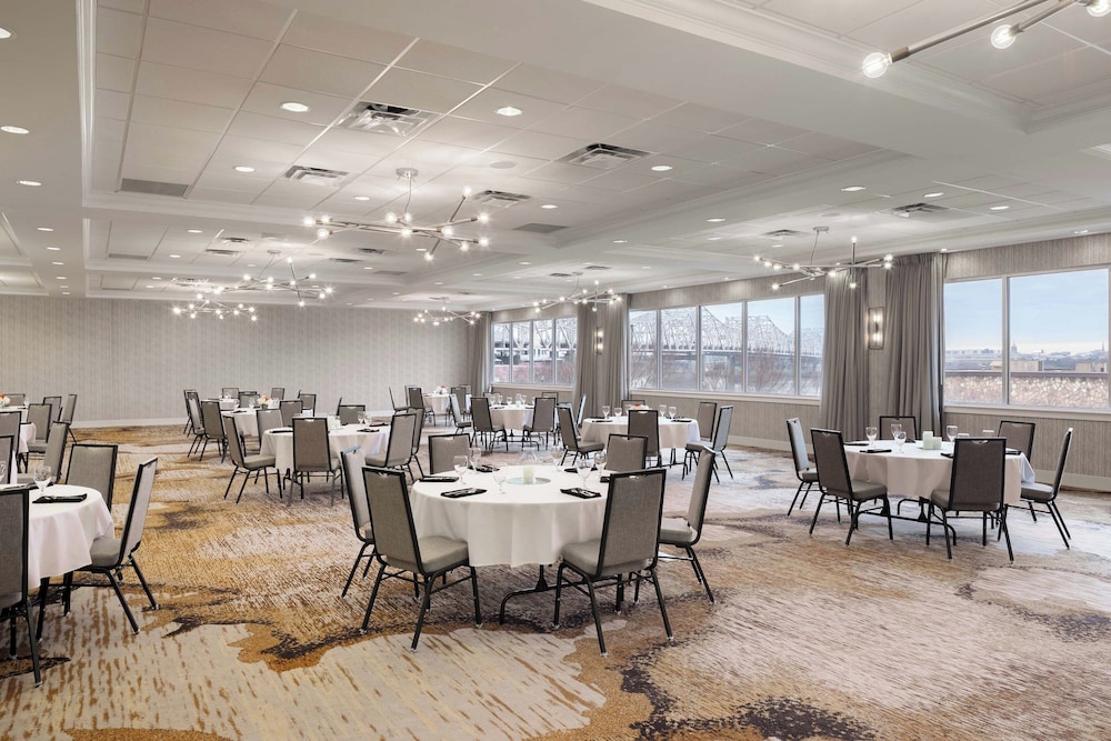 Sheraton Louisville Riverside by Marriott - photo 30