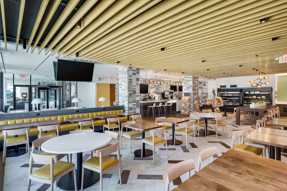 DoubleTree by Hilton Hartford Downtown - photo 38