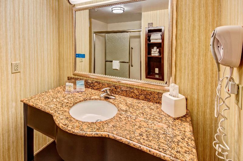 Hampton Inn Rochester Irondequoit - photo 63