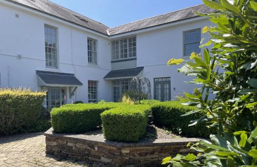 2 the Manor House Hillfield Village — 4-Star Luxury Hotel in Dartmouth, United Kingdom
