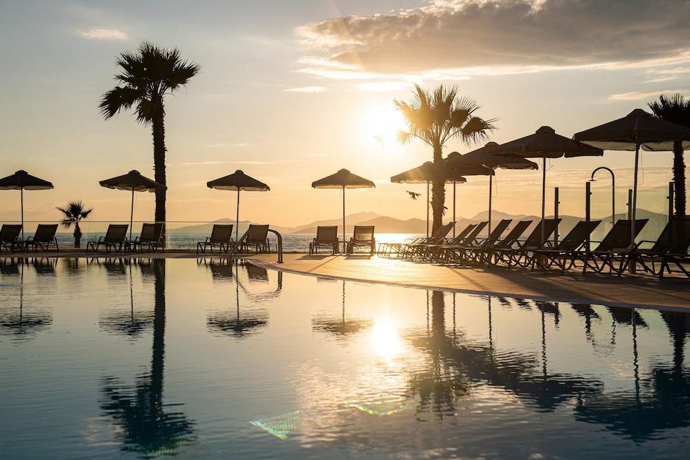 Aeolos Beach Hotel — hotel in Kos
