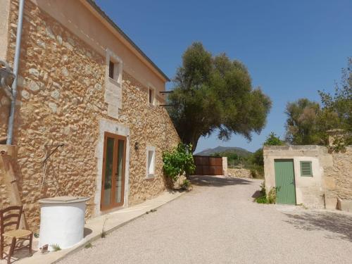 Finca Galeri - carbon neutral hotel in Unknown City