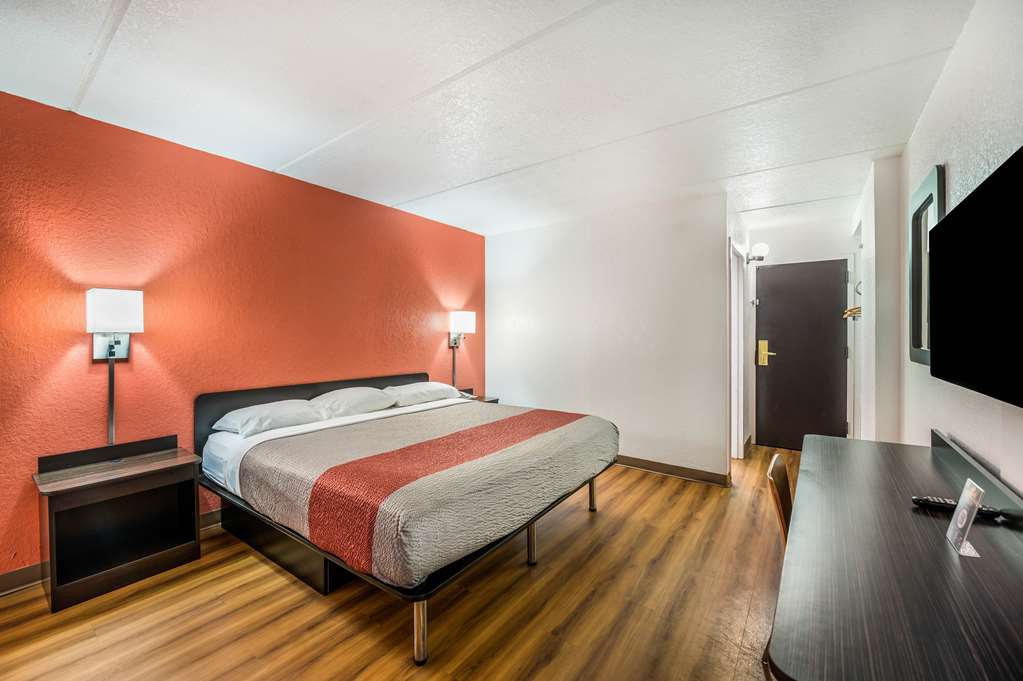 Motel 6 Henderson TX - photo 8