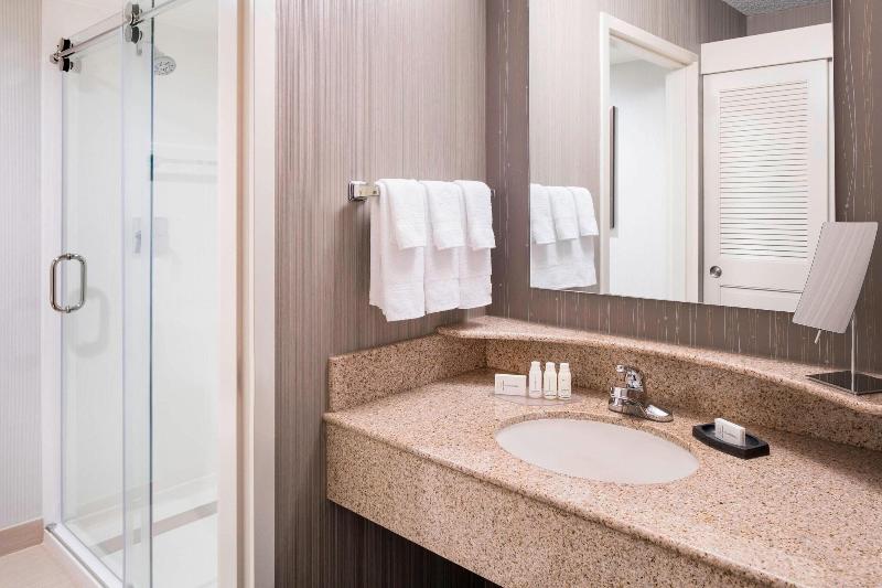 Courtyard by Marriott San Mateo Foster City - photo 85