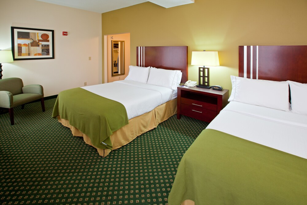 Holiday Inn Express & Suites Indianapolis East By Ihg - photo 16