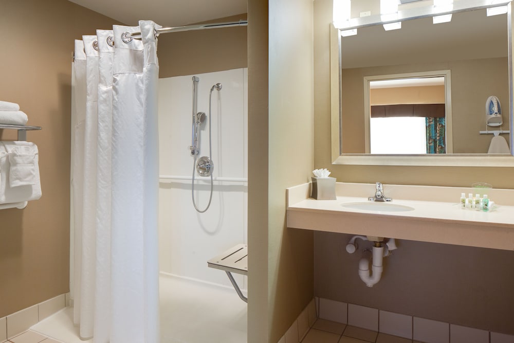 Holiday Inn & Suites Overland Park West by IHG - photo 18