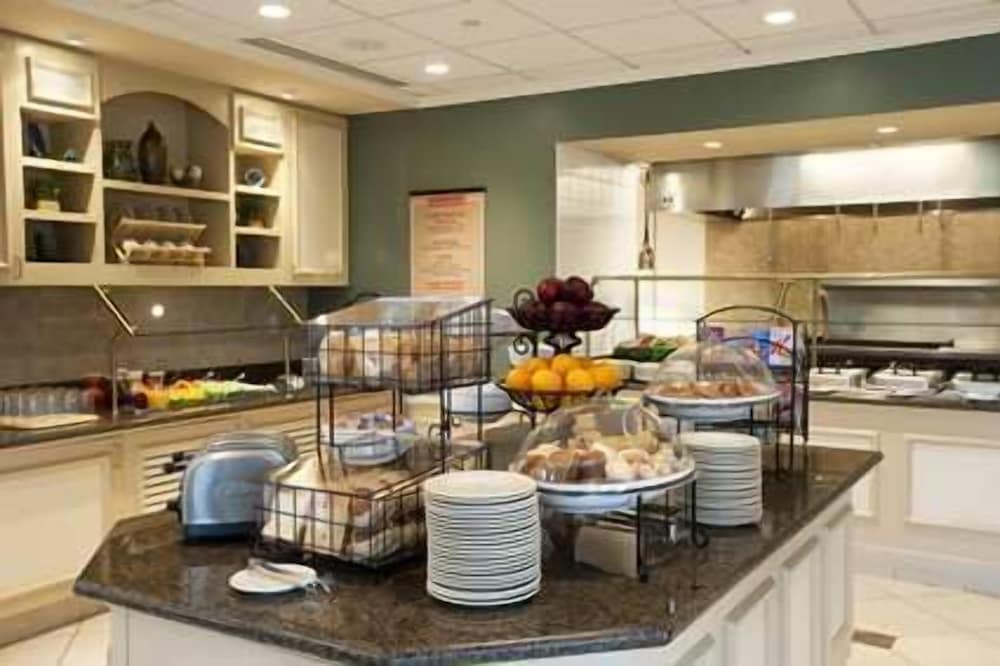 Hilton Garden Inn Mt. Laurel - photo 28