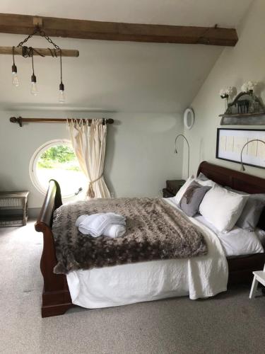 The Jockey Room Hideaway — 4-Star Luxury Hotel in Crewe, United Kingdom