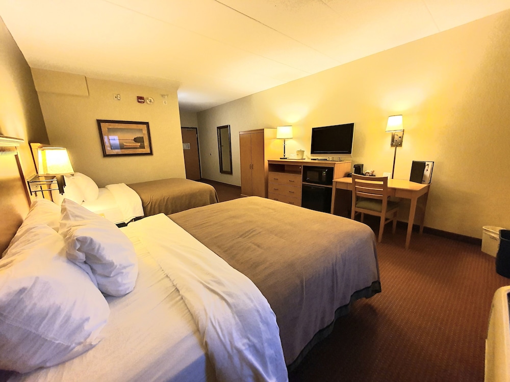 AmeriVu Inn & Suites Waconia - photo 21