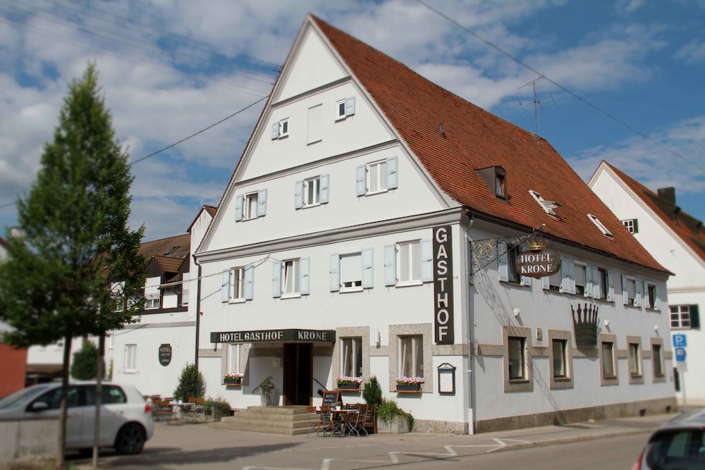 Hotel & Gasthof Krone — hotel in Zusmarshausen