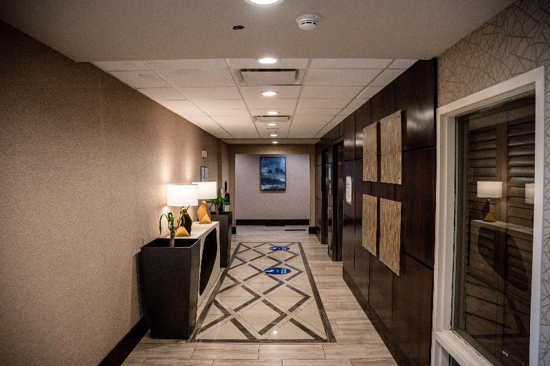 Hilton Garden Inn Fayetteville Fort Bragg - photo 7