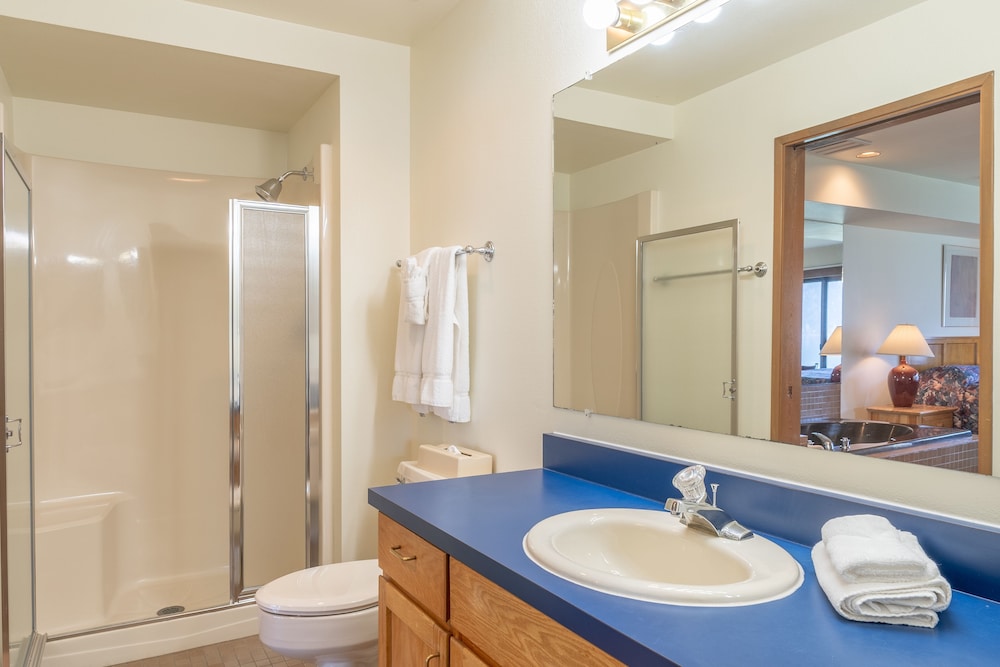 Wapato Point Resort - photo 9