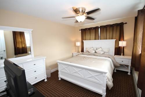 Colton Court Motor Inn - photo 16