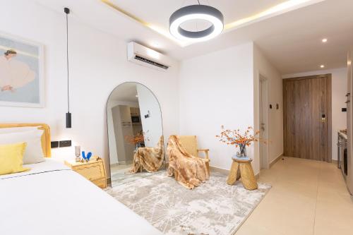 Modern Stylish Studio Apartment — 4-Star Luxury Hotel in Accra, Ghana