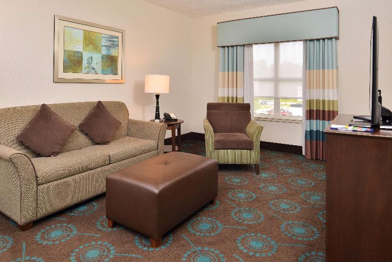 Hampton Inn & Suites Newport News - photo 81