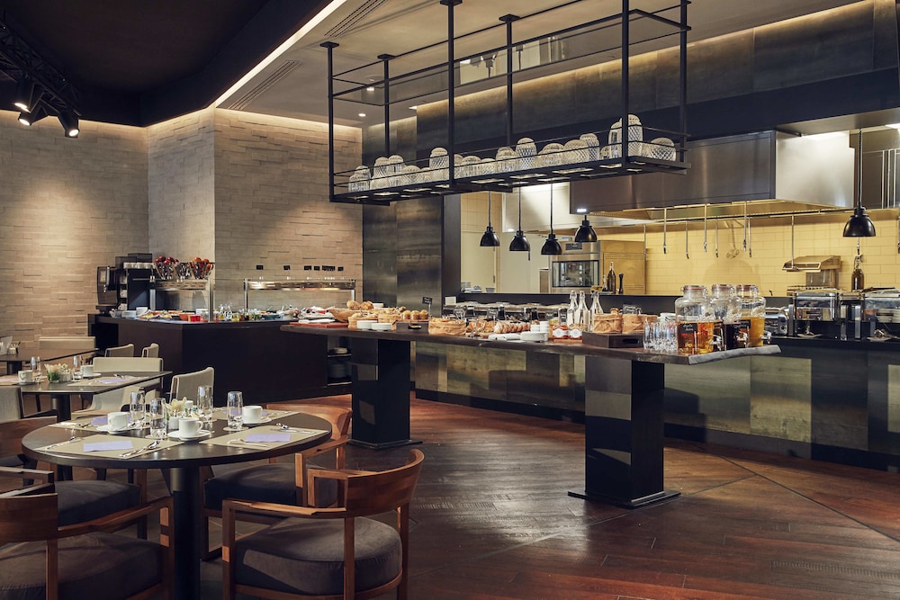 מזון ומשקאות