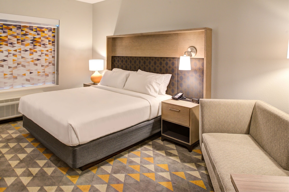 Holiday Inn Hotel & Suites Houston West Katy Mills by IHG - photo 12
