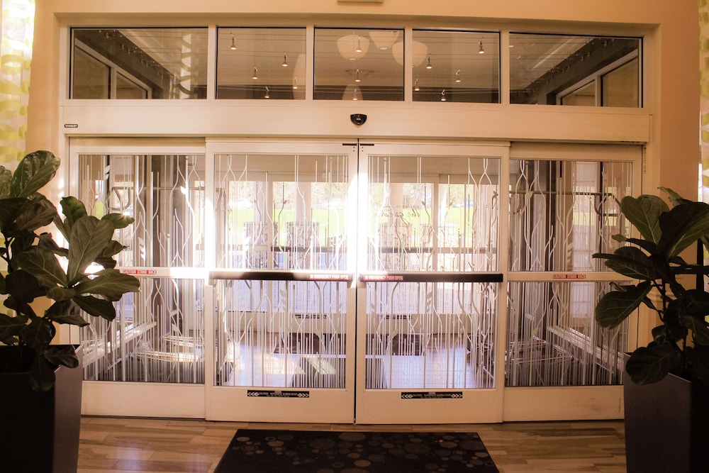 Hilton Garden Inn Redding - photo 8