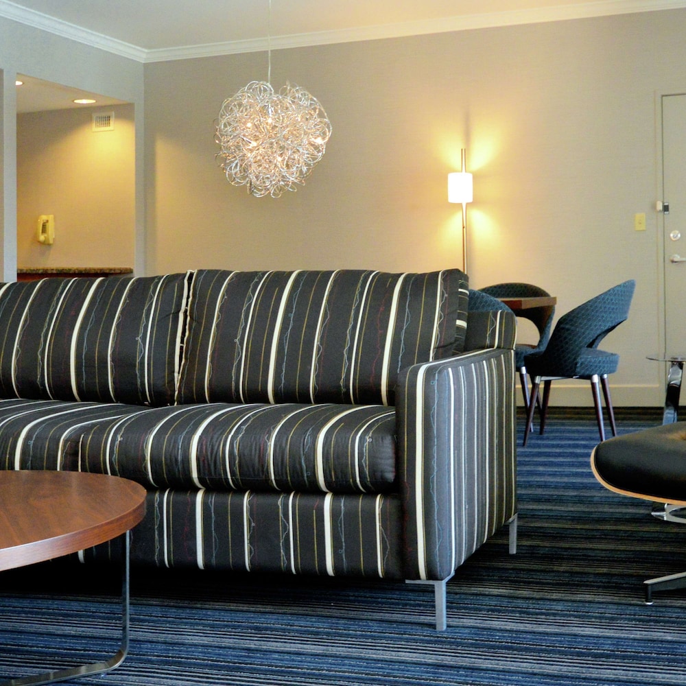 Doubletree by Hilton Newark Fremont - photo 40