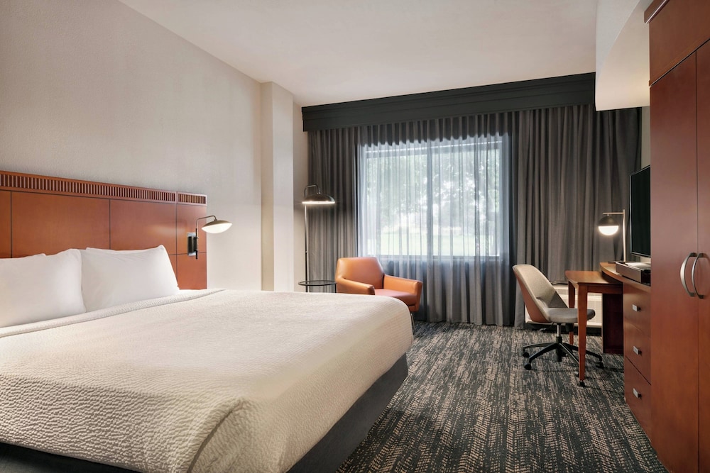Courtyard by Marriott Lancaster - photo 14