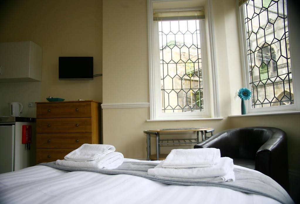 Number Four - carbon neutral hotel in Retford
