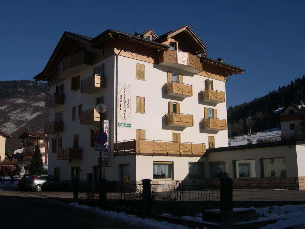 Hotel Aurora - carbon neutral hotel in Cavedago
